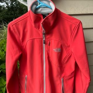 Women’s fall lightweight North Face jacket